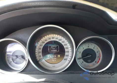 2012 Mercedes-Benz C 250 Luxury/Sport z USA, uszkodzony, nr VIN WDDGF4HB5CR210402